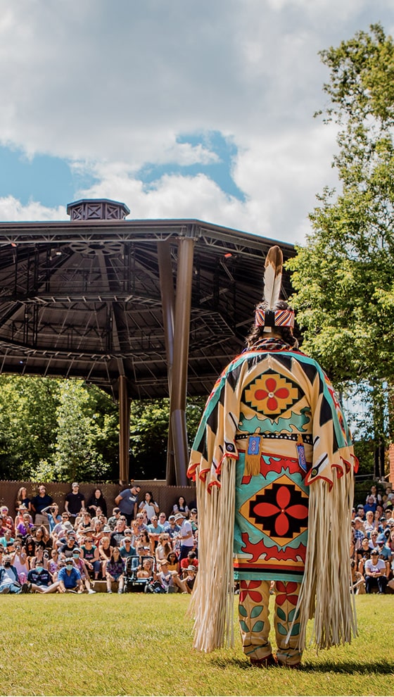 spectacle vivant à Pow Wow international